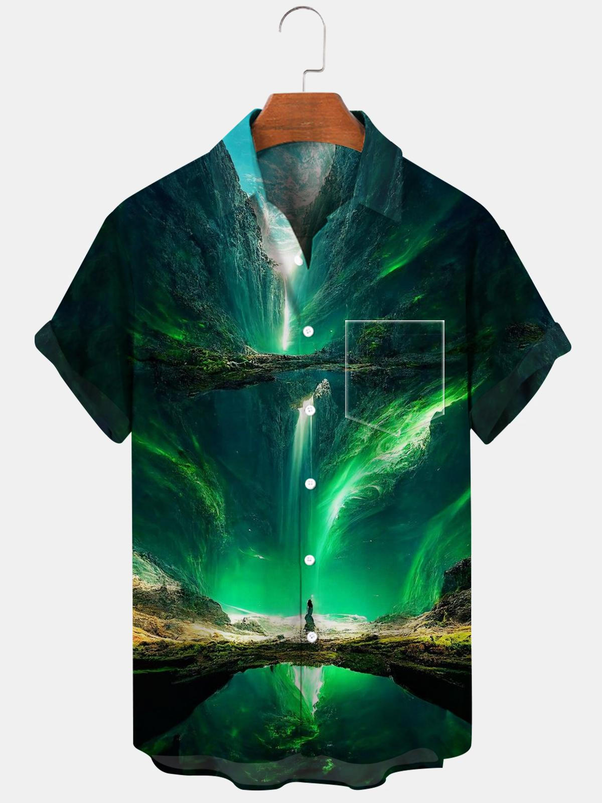 Mountain Waterfall Kurzarm Herrenhemden mit Tasche